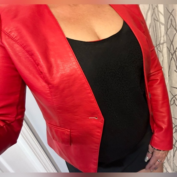 BLACK RIVET {Women's Red Faux Leather Blazer/Jacket. Size M - Picture 1 of 15
